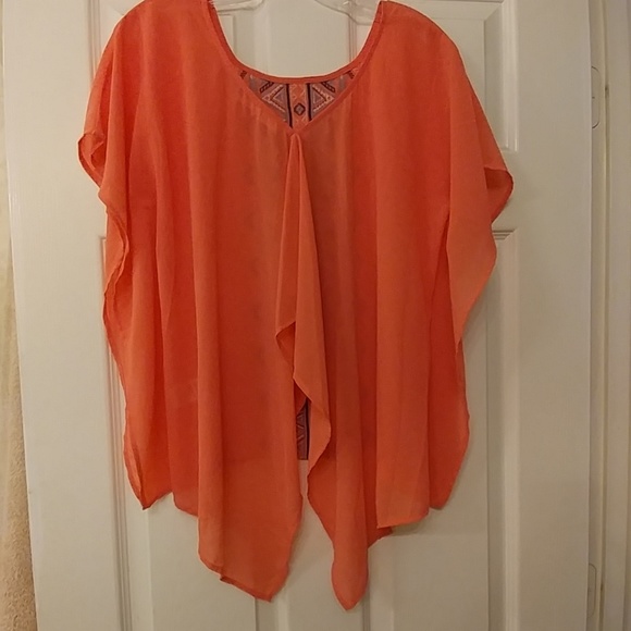 Blu Pepper Top - Picture 2 of 2